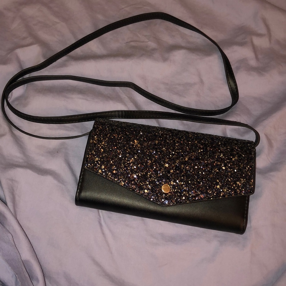 Sparkly crossbody wallet